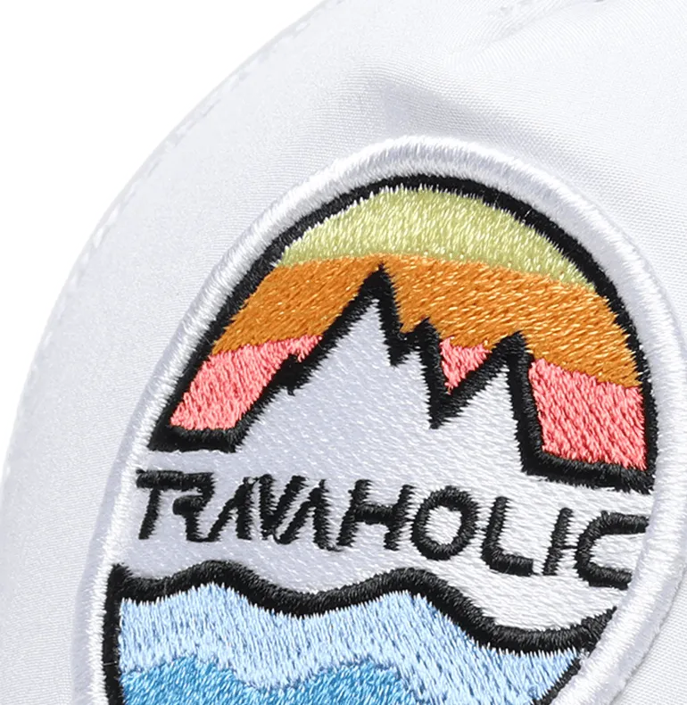 Travaholic Snow